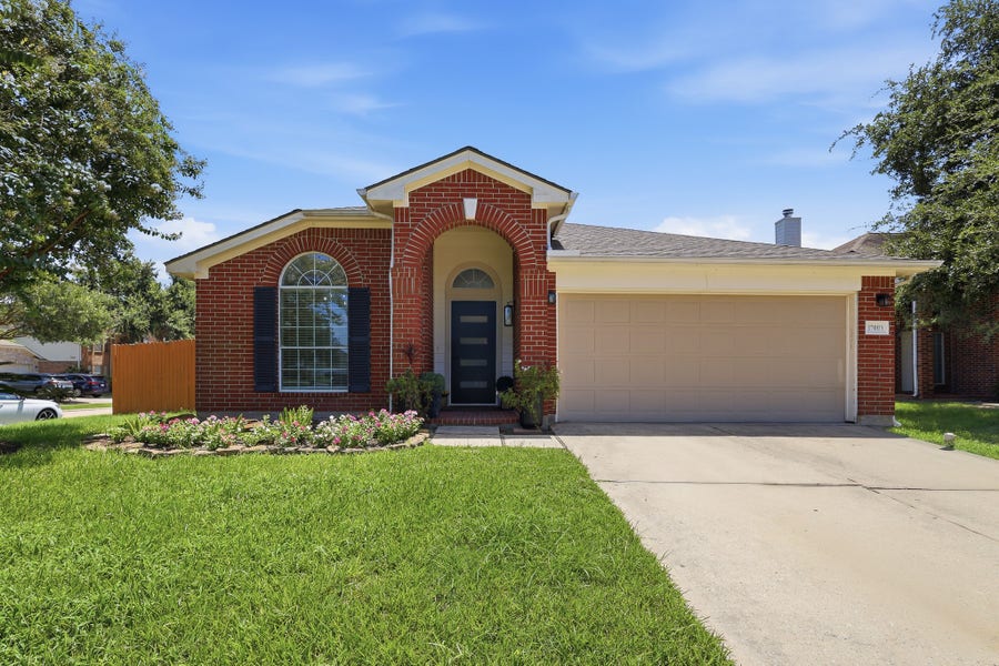 Property photo for 17003 Analisa Cir, Houston, TX