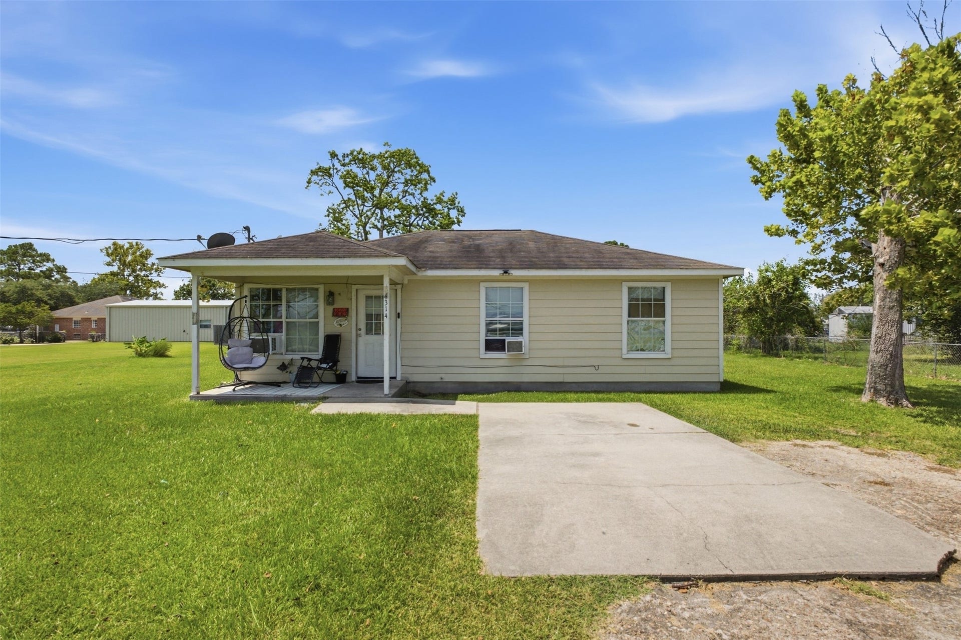 4314 Avenue T, Santa Fe, TX 77510 Welcome home!