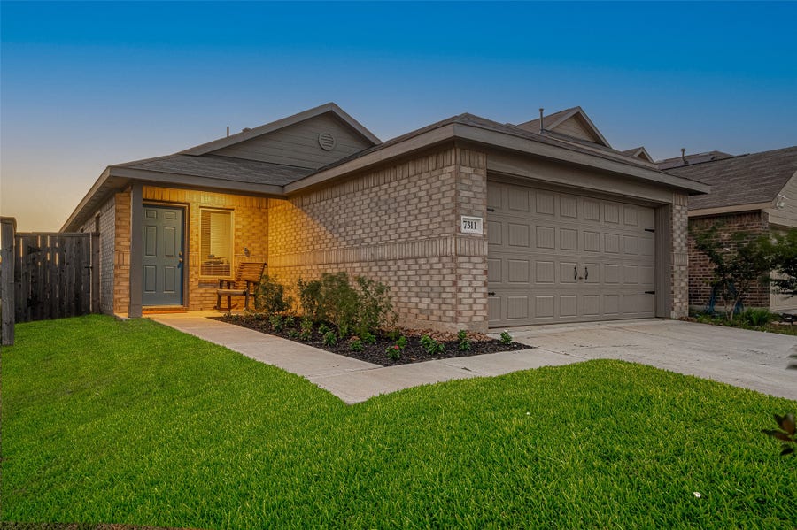 Property photo for 7311 Greenbriar Canyon Lane, Katy, TX