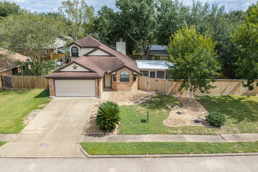Property photo for 232 Trailride Road Road, Angleton, TX