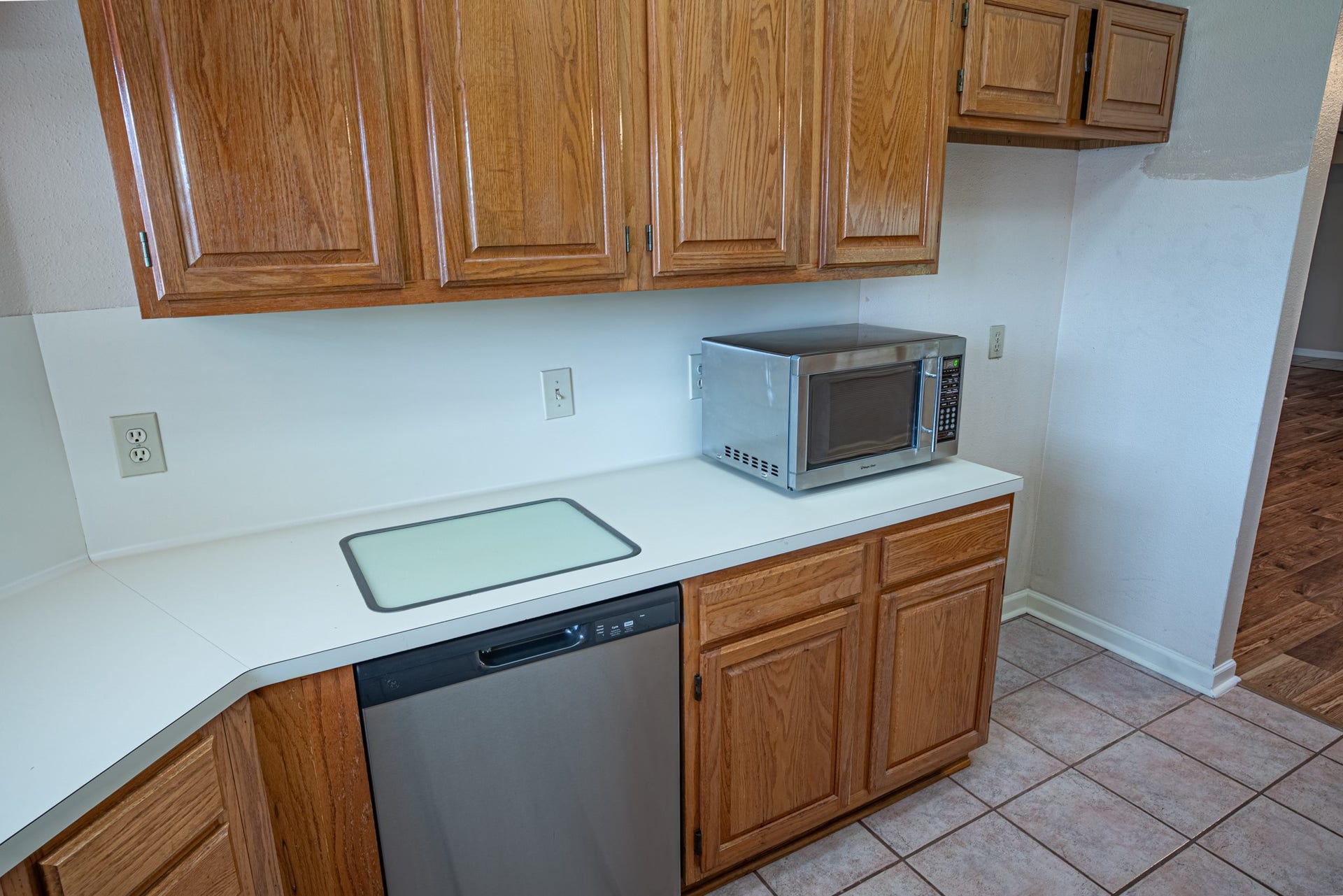 Kitchen-Plenty of Counter Space with Microwave & Dishwasher