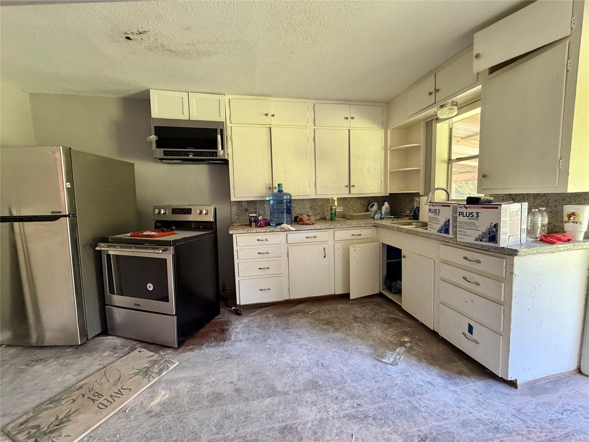 711 W 7th Street, Freeport, TX 77541 Kitchen