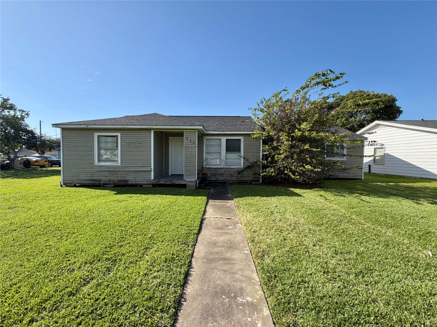 Property photo for 711 W 7th Street, Freeport, TX