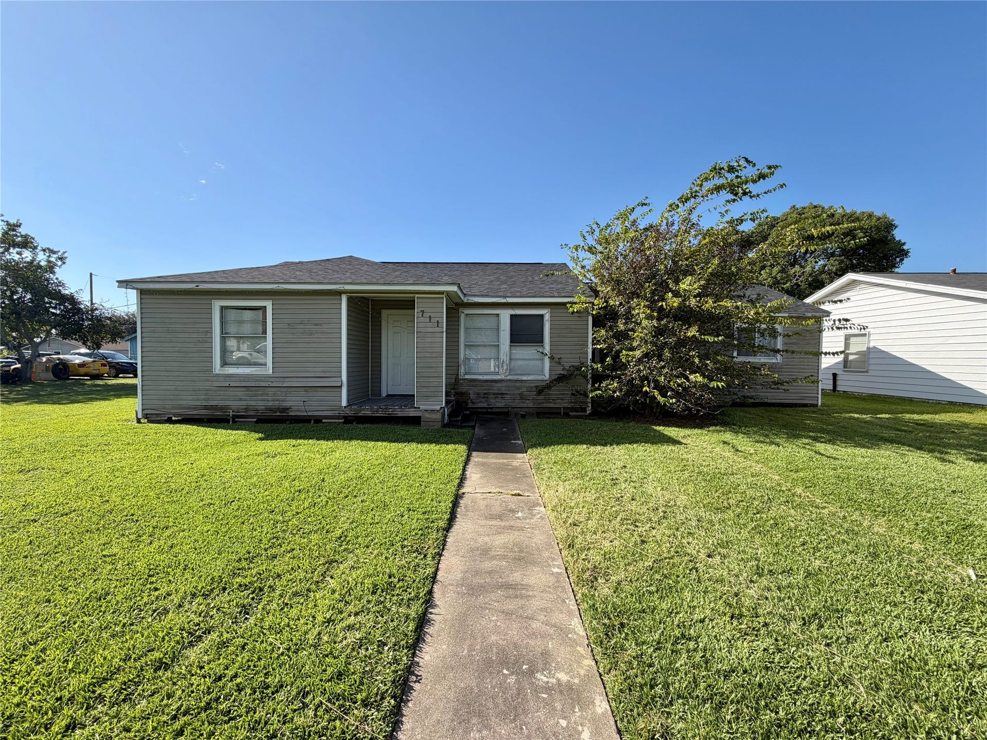 711 W 7th Street, Freeport, TX 77541 711 W 7th Street, Freeport, TX 77541