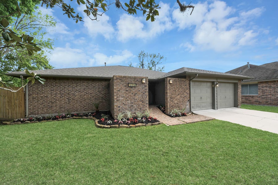 Property photo for 2438 Willow Bend Drive, Richmond, TX