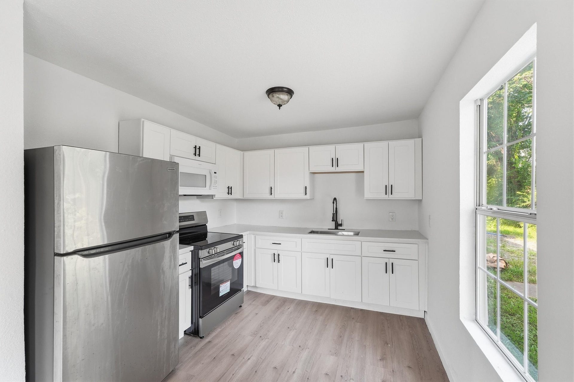 8030 Record Street, Houston, TX 77028 8030 Record Street, Houston, TX 77028