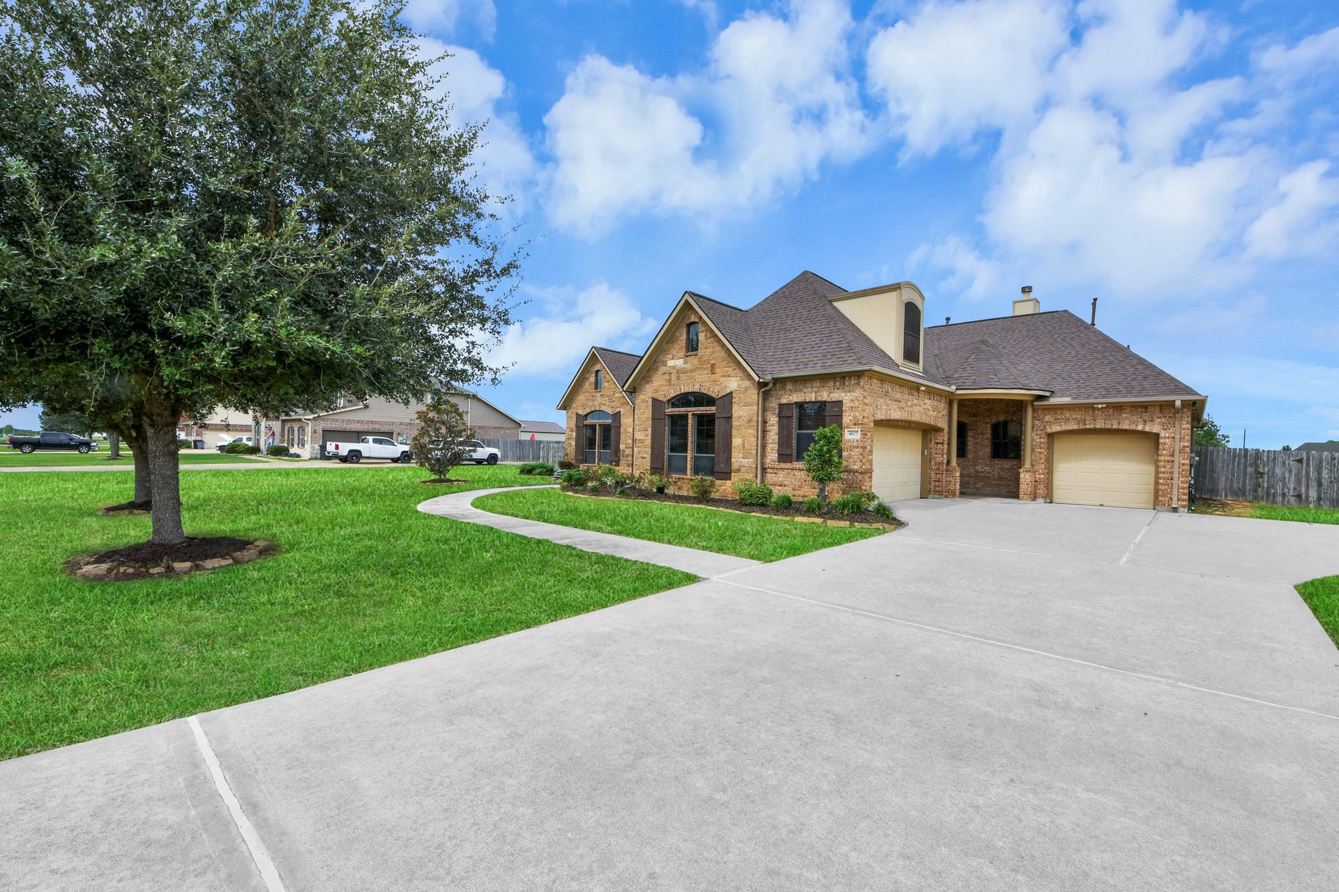 4827 Magnolia Bend Drive, Rosharon, TX 77583 4827 Magnolia Bend Drive, Rosharon, TX 77583