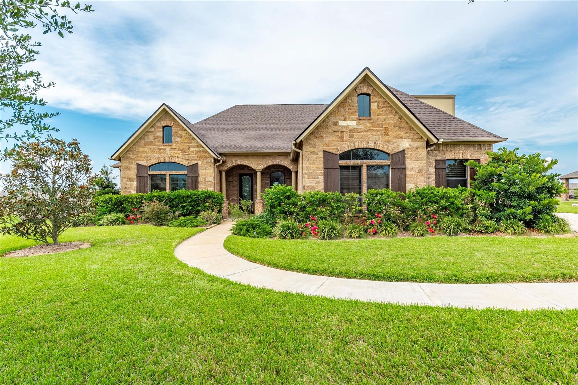 4827 Magnolia Bend Drive, Rosharon, TX 77583 4827 Magnolia Bend Drive, Rosharon, TX 77583