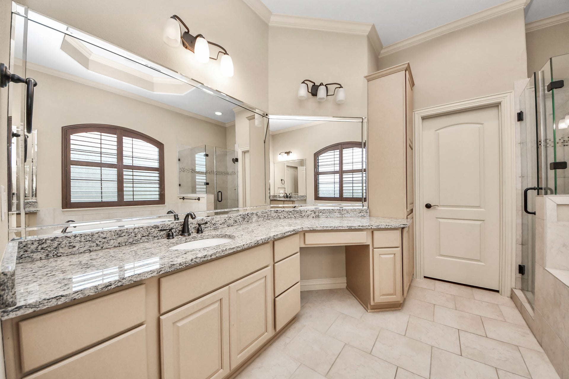 4827 Magnolia Bend Drive, Rosharon, TX 77583 4827 Magnolia Bend Drive, Rosharon, TX 77583