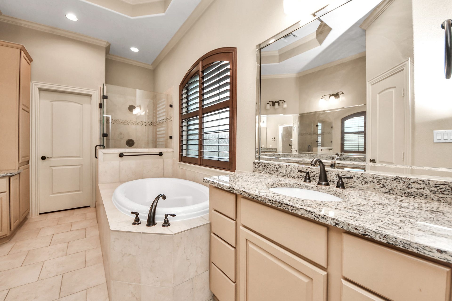 4827 Magnolia Bend Drive, Rosharon, TX 77583 4827 Magnolia Bend Drive, Rosharon, TX 77583