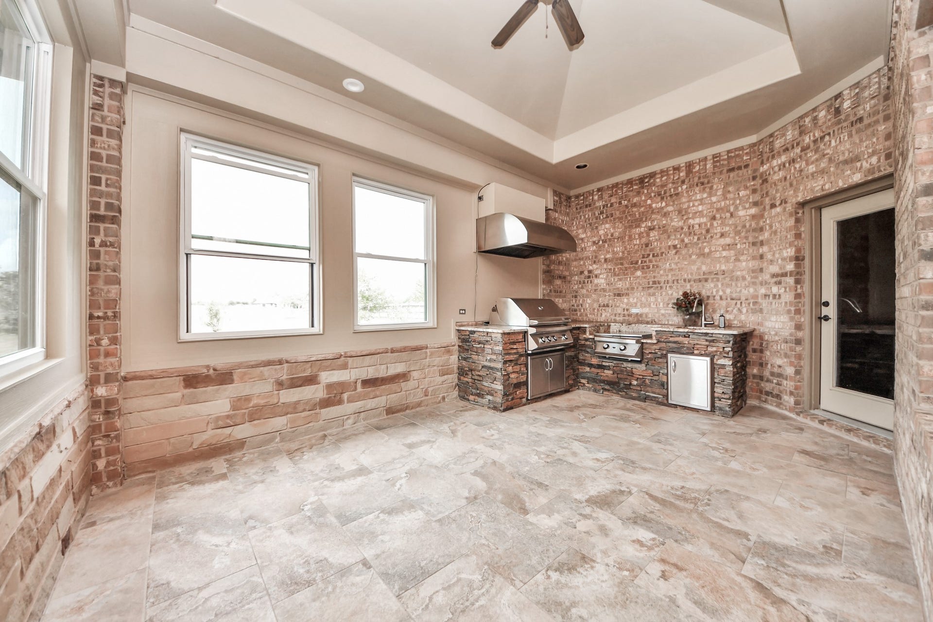 4827 Magnolia Bend Drive, Rosharon, TX 77583 4827 Magnolia Bend Drive, Rosharon, TX 77583