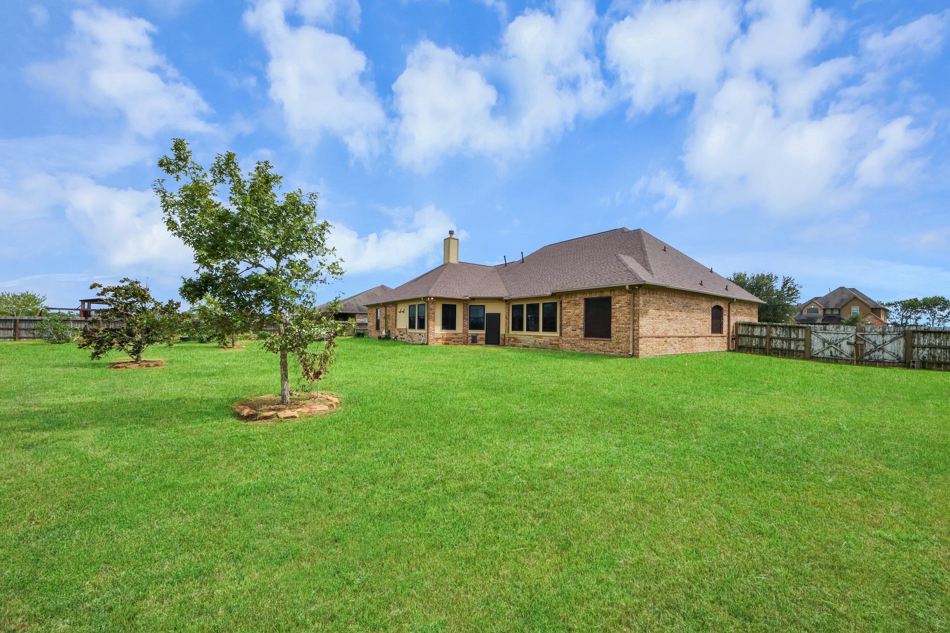 4827 Magnolia Bend Drive, Rosharon, TX 77583 4827 Magnolia Bend Drive, Rosharon, TX 77583