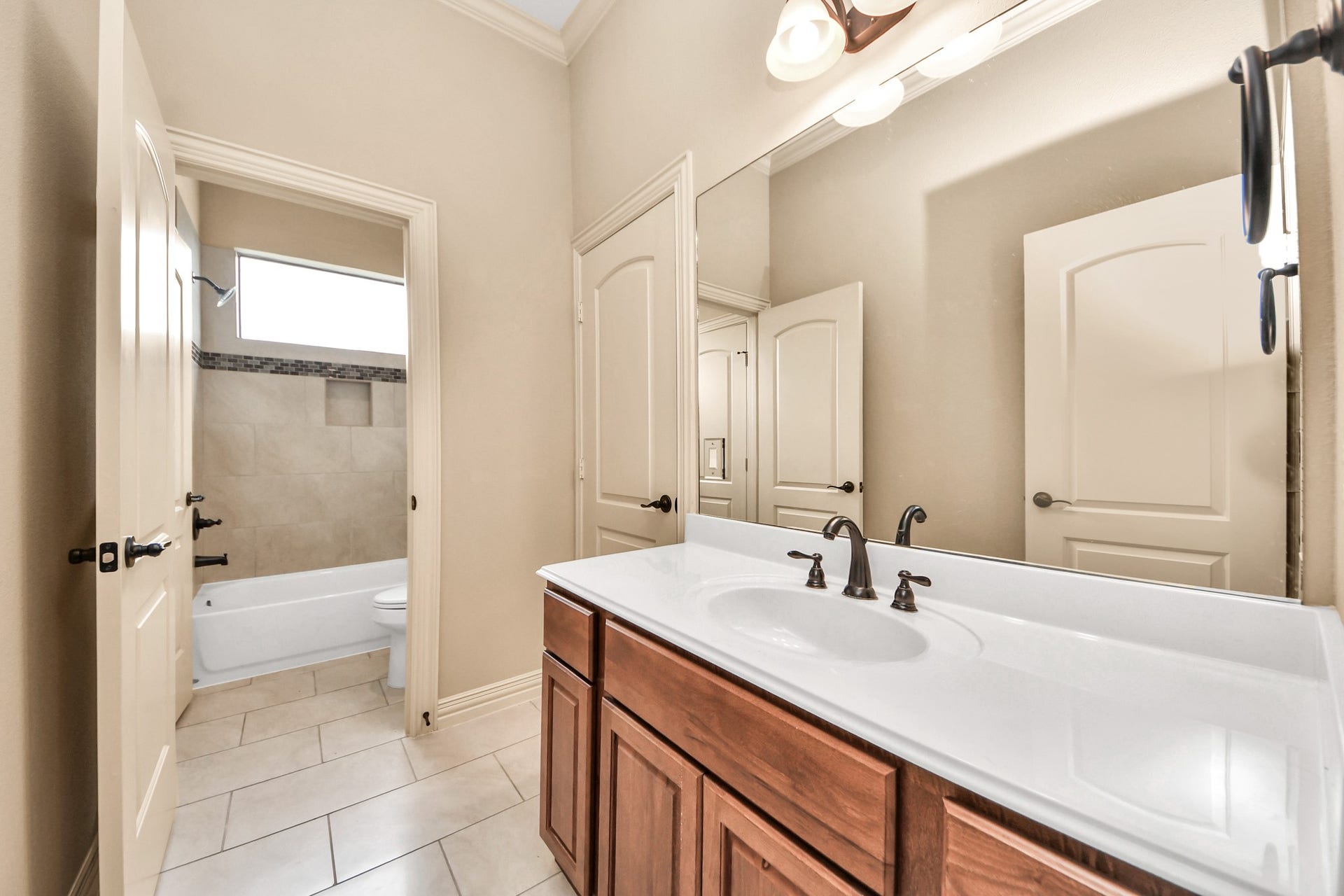 4827 Magnolia Bend Drive, Rosharon, TX 77583 4827 Magnolia Bend Drive, Rosharon, TX 77583