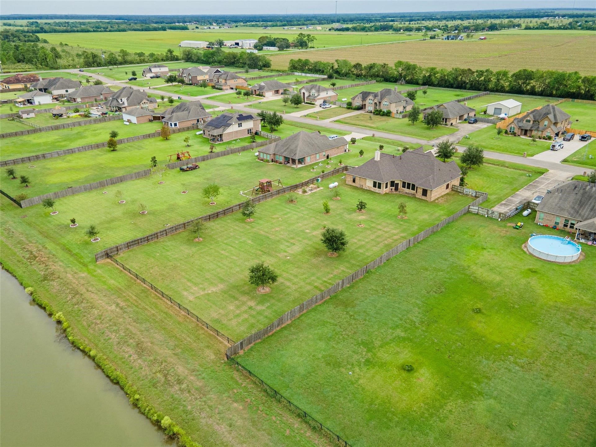 4827 Magnolia Bend Drive, Rosharon, TX 77583 4827 Magnolia Bend Drive, Rosharon, TX 77583