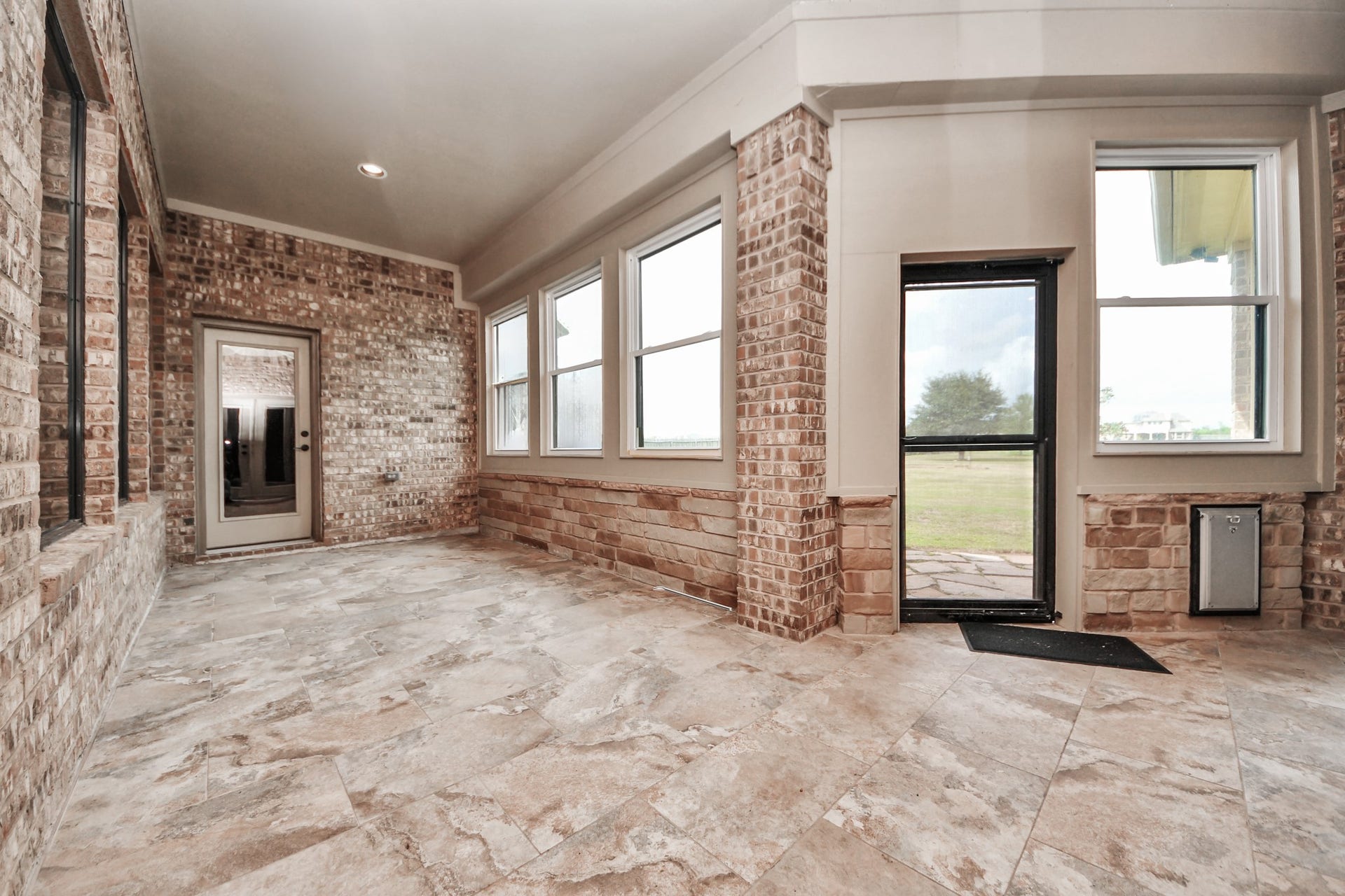4827 Magnolia Bend Drive, Rosharon, TX 77583 4827 Magnolia Bend Drive, Rosharon, TX 77583