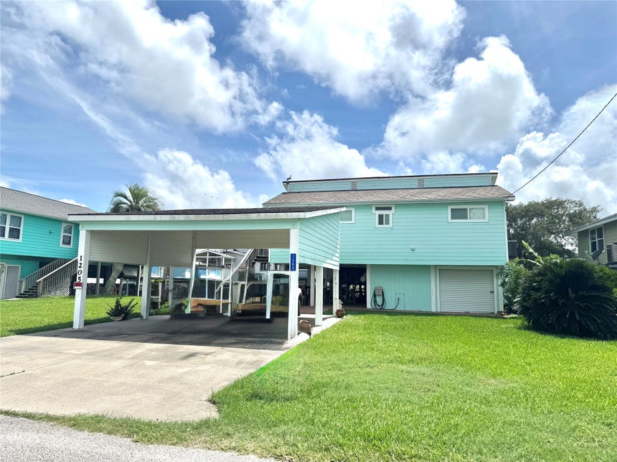 Property photo for 1205 Bay Street, Crystal Beach, TX