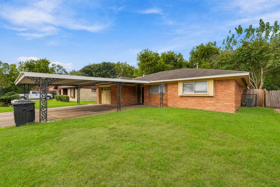 Property photo for 5239 Selinsky Road, Houston, TX