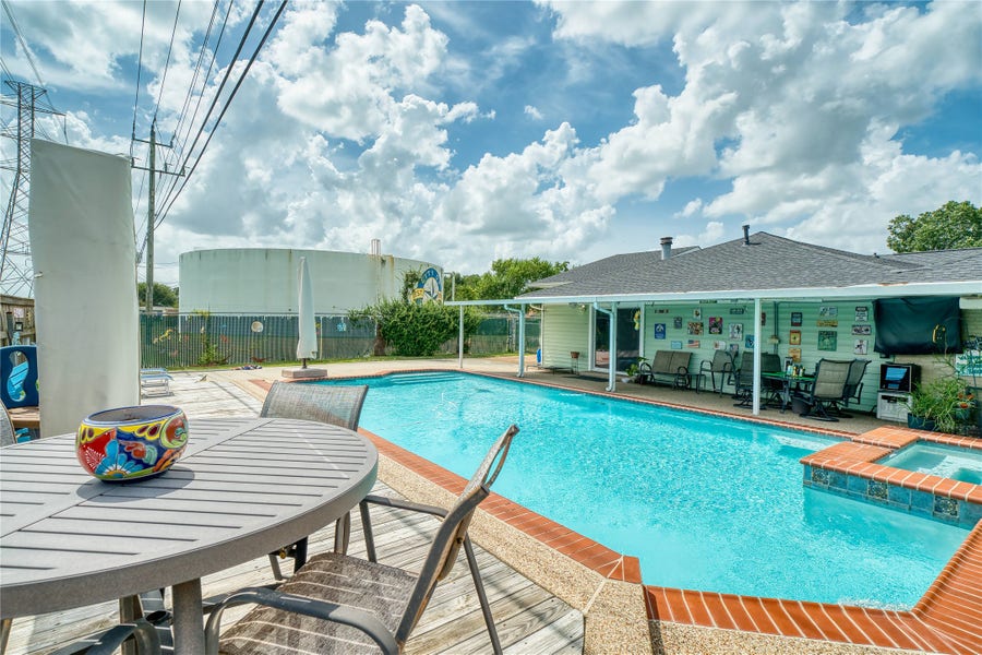 Property photo for 3210 Flamborough Drive, Pasadena, TX