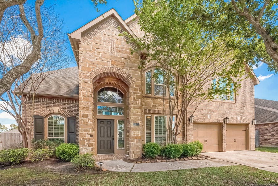Property photo for 14113 Timber Bluff Drive, Pearland, TX