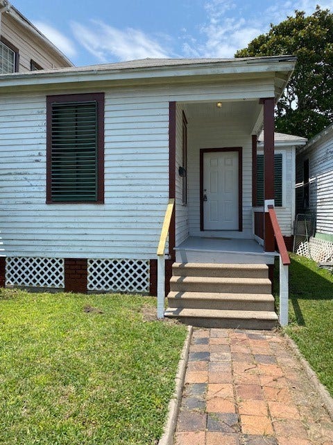 Property photo for 3914 Bernardo De Galvez Avenue, Galveston, TX