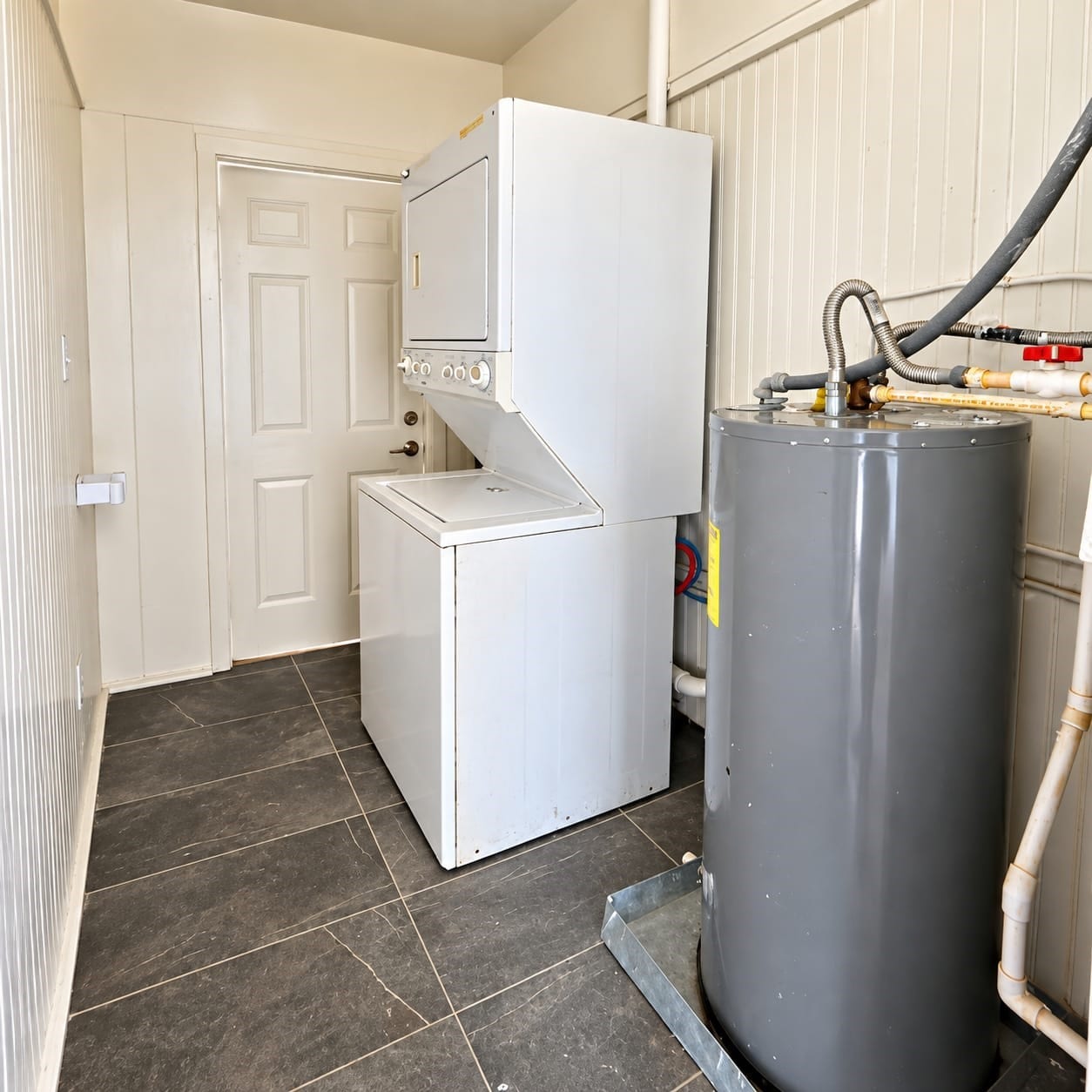 4540 Mckinney Street, #4, Houston, TX 77023 Washer/Dryer