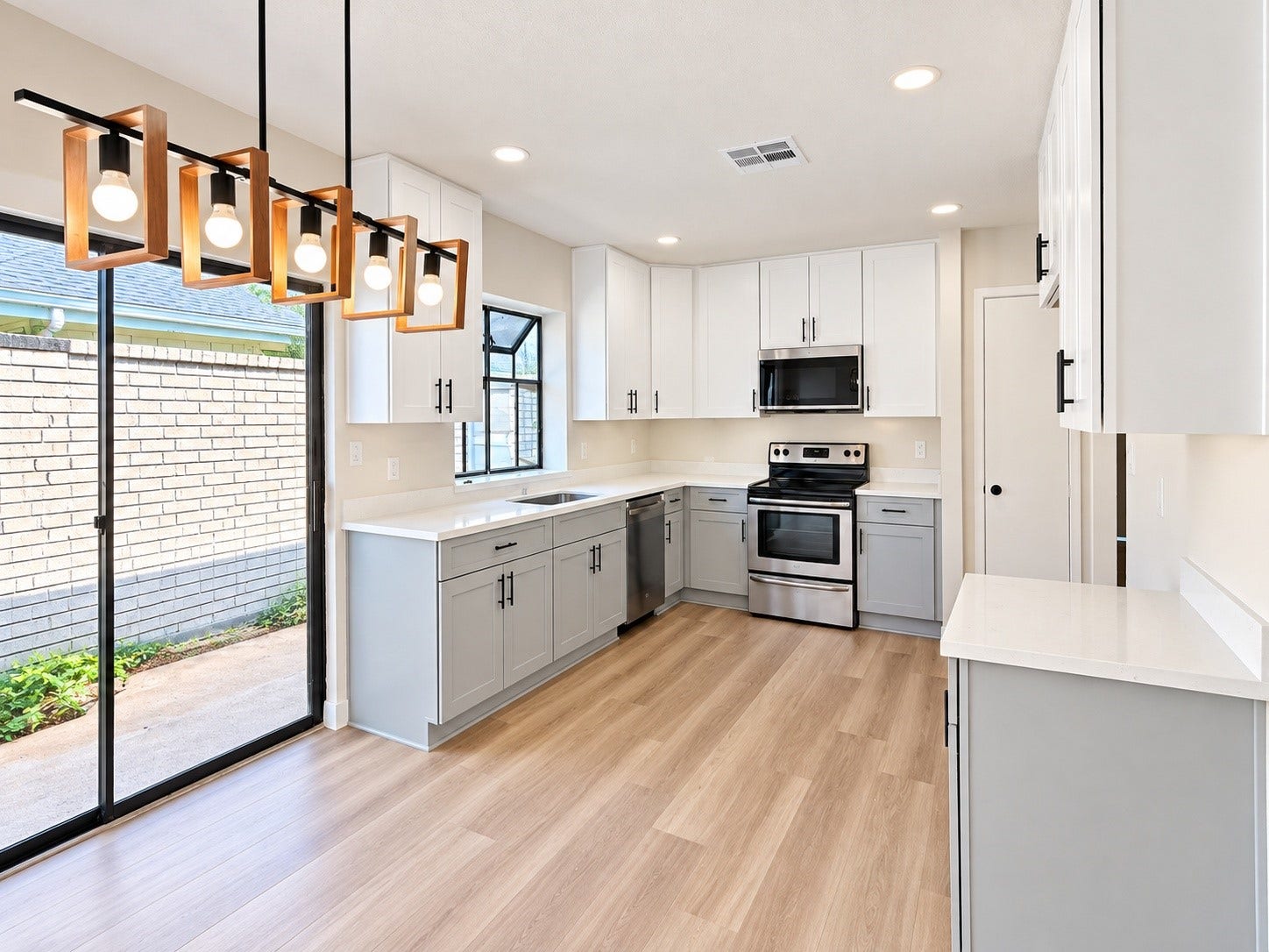 2226 Sunset Trail, Sugar Land, TX 77478 2226 Sunset Trail, Sugar Land, TX 77478