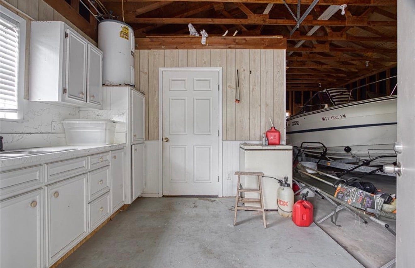 118 4th Street, Dickinson, TX 77539 118 4th Street, Dickinson, TX 77539