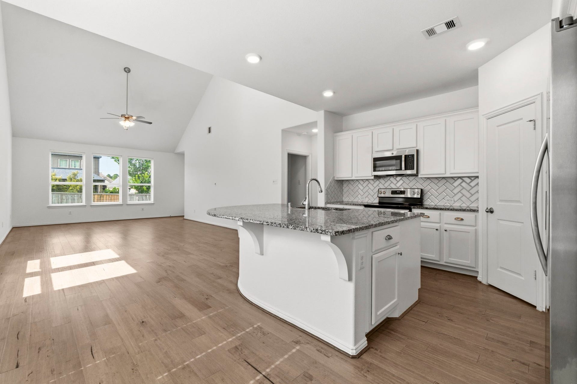 141 Emory Birch Drive, Montgomery, TX 77316 141 Emory Birch Drive, Montgomery, TX 77316