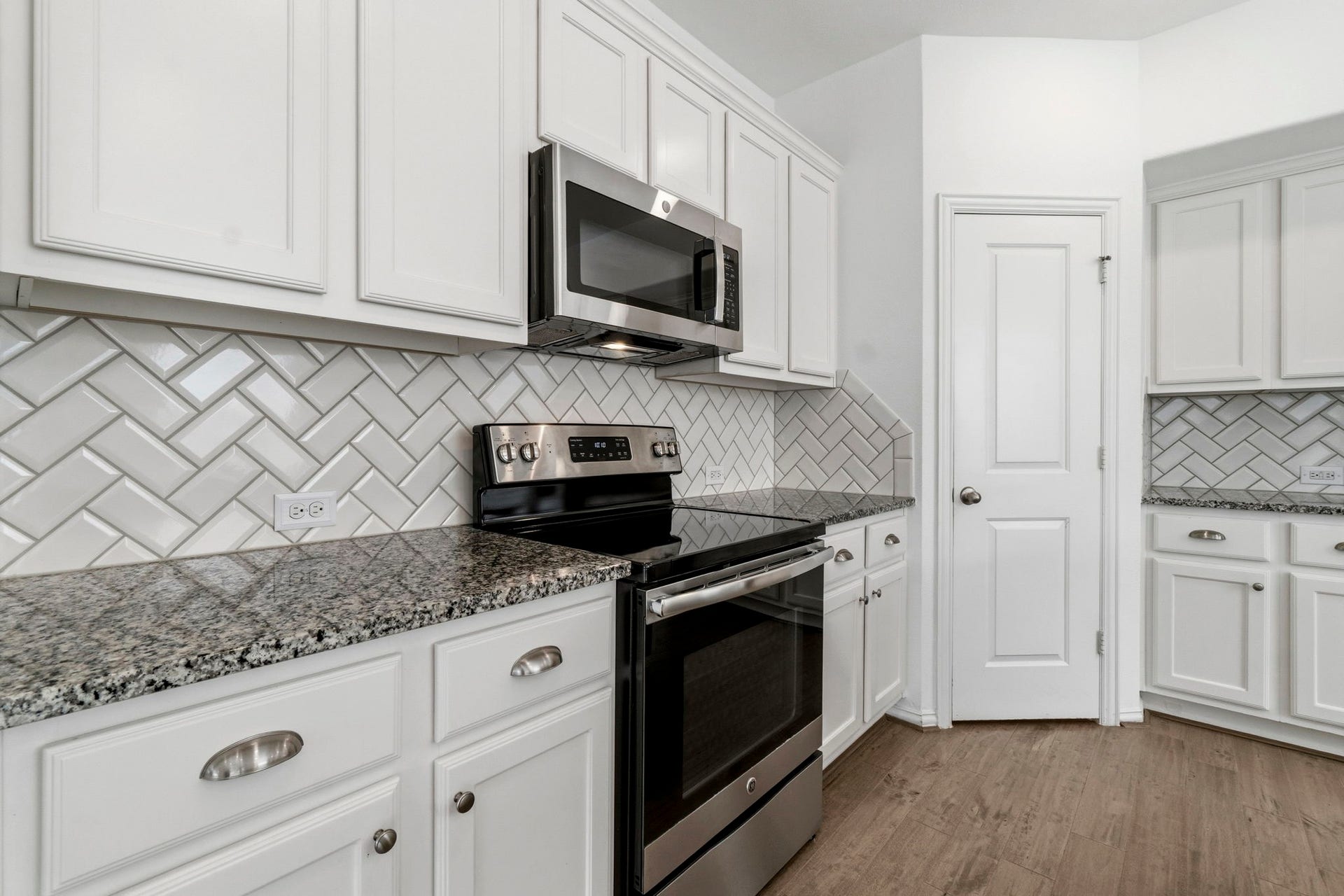 141 Emory Birch Drive, Montgomery, TX 77316 141 Emory Birch Drive, Montgomery, TX 77316