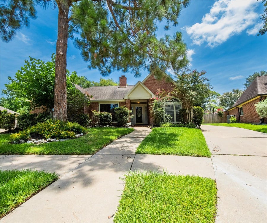 Property photo for 9107 Pine Stream Court, Houston, TX