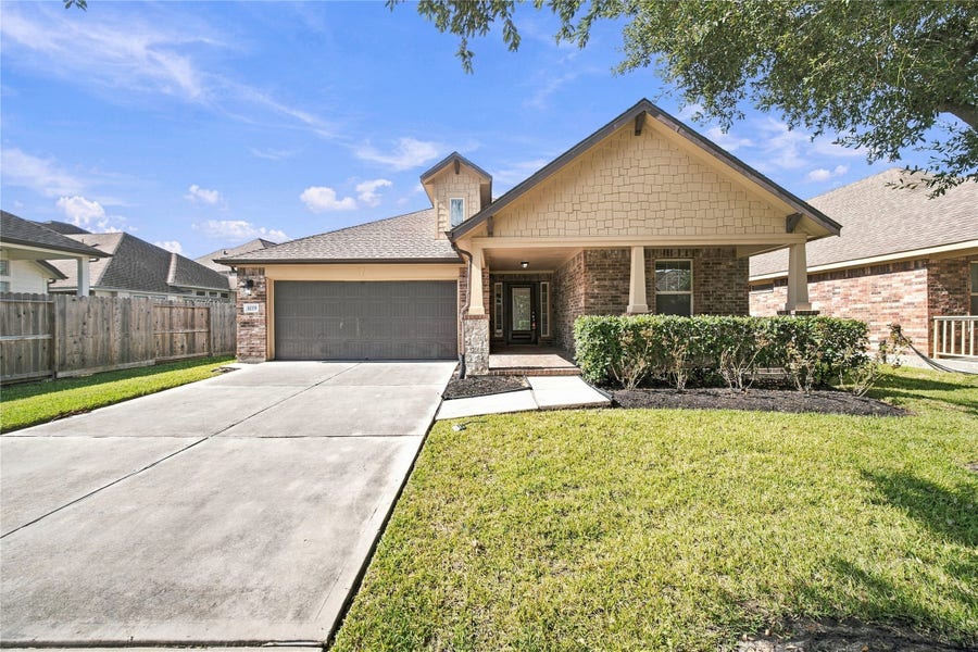 Property photo for 8119 W Pine Creek Bend, Cypress, TX