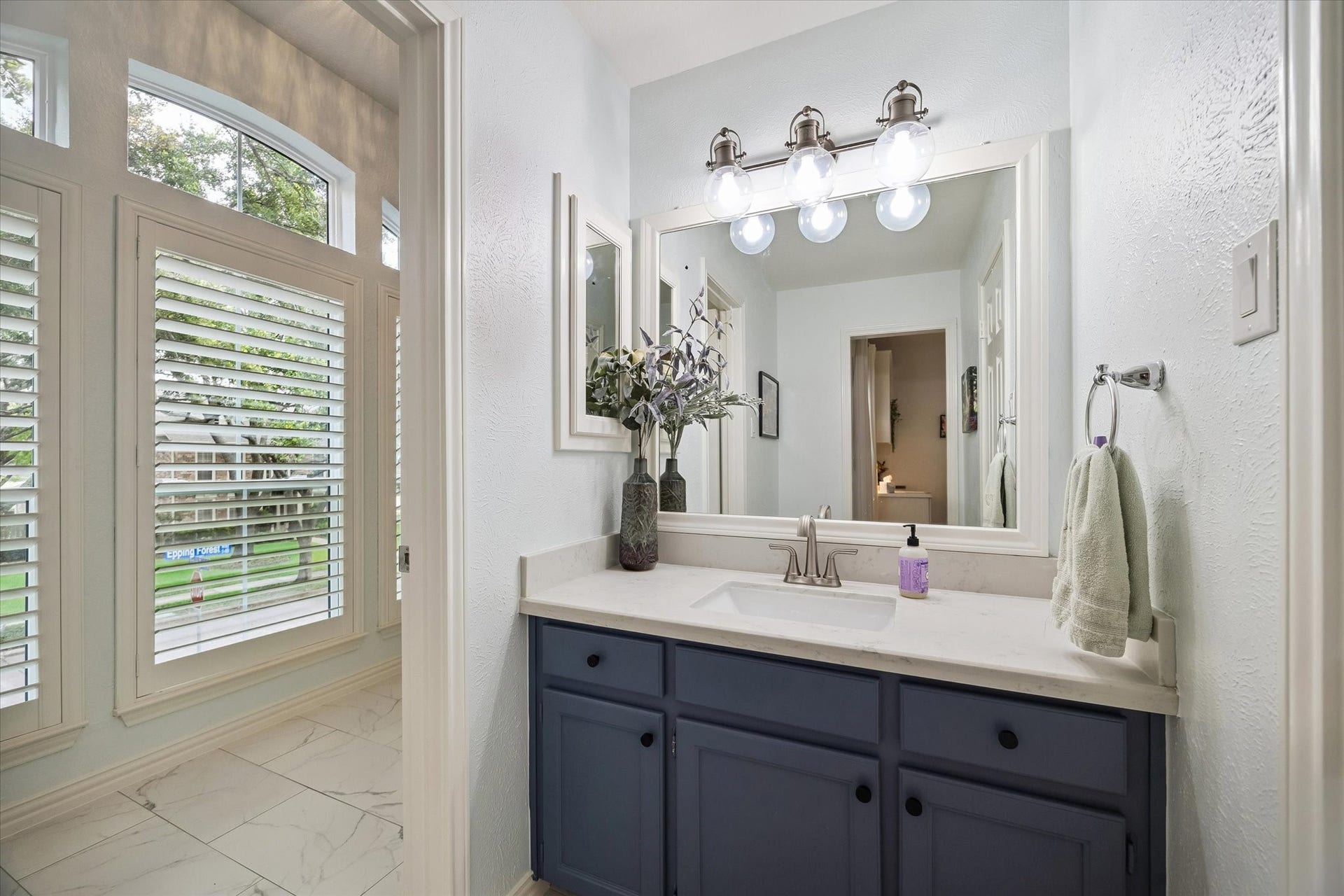 26 Epping Forest Way, Sugar Land, TX 77479