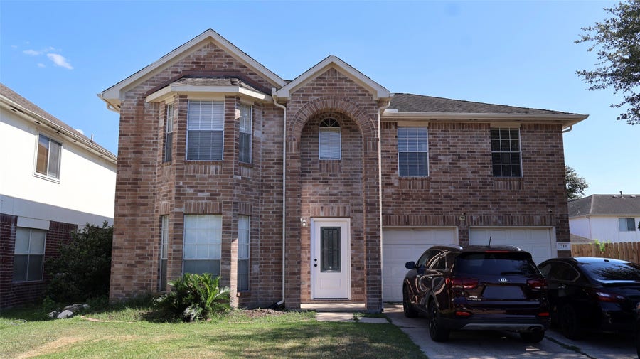 Property photo for 710 Hidden Ridge W, Houston, TX