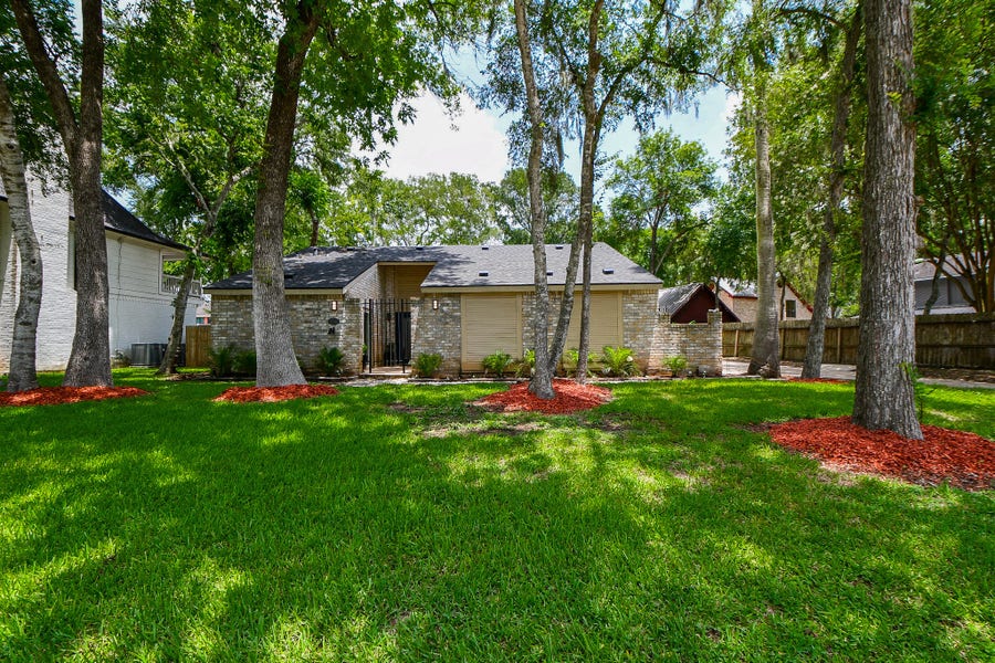 Property photo for 1710 Wildwood Lane, Richmond, TX