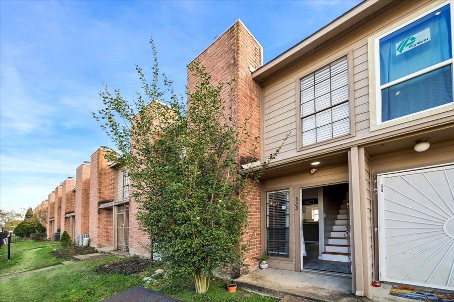 Property photo for 10501 South Drive, #323, Houston, TX