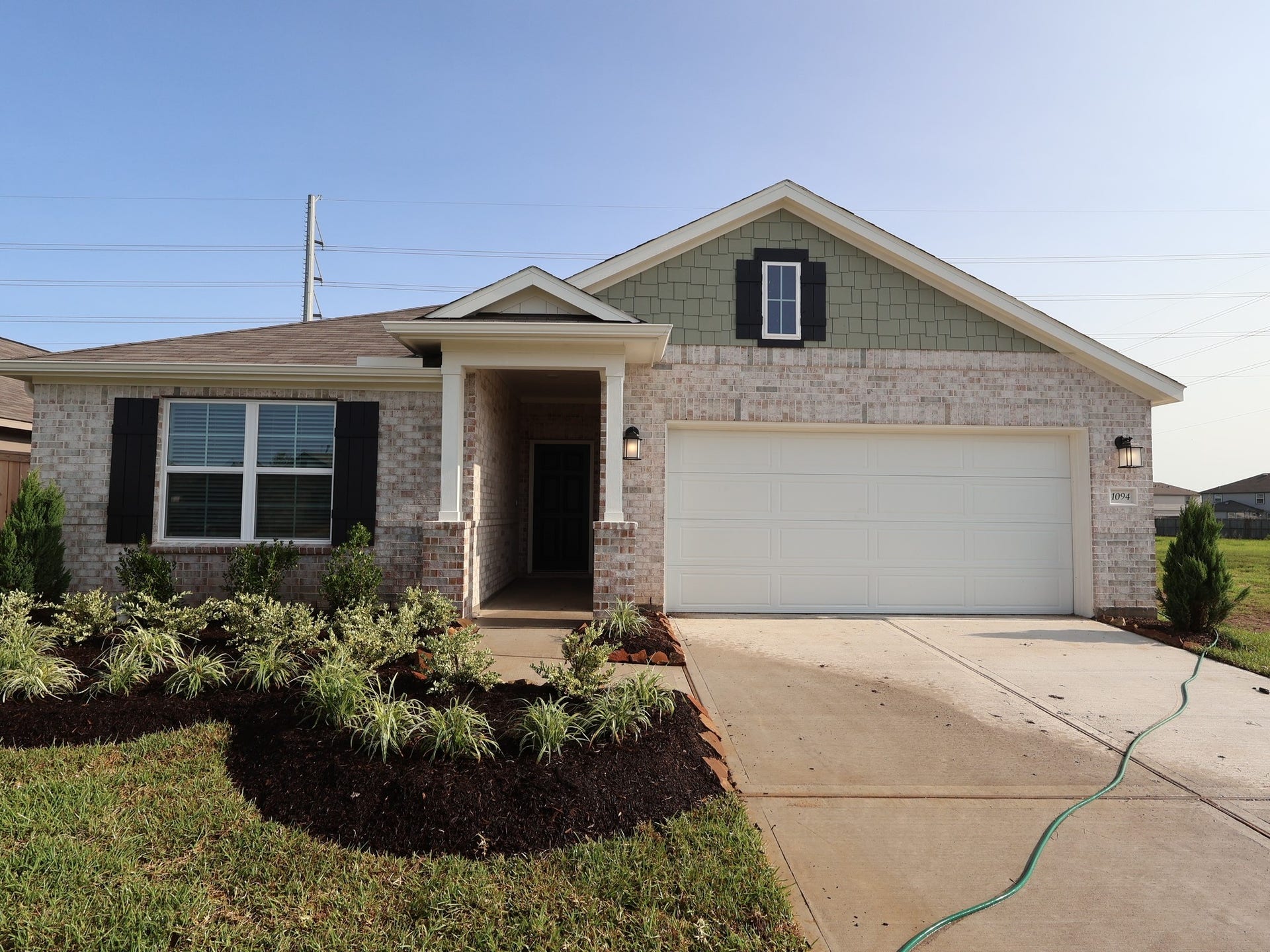 1094 Garnet Star Drive, La Marque, TX 77568 1094 Garnet Star Drive, La Marque, TX 77568