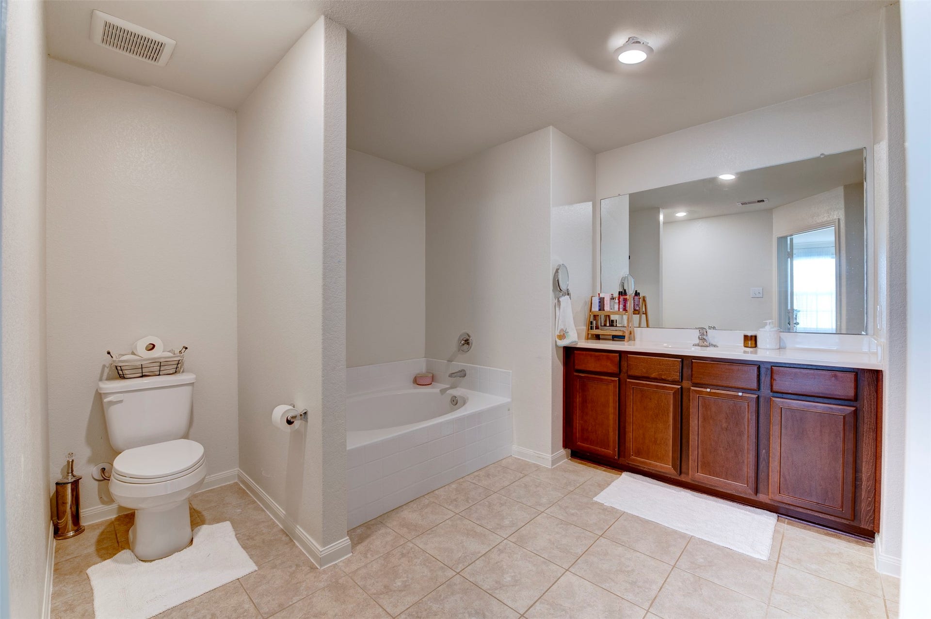 2306 Starboard Sail Drive, La Marque, TX 77568 2306 Starboard Sail Drive, La Marque, TX 77568