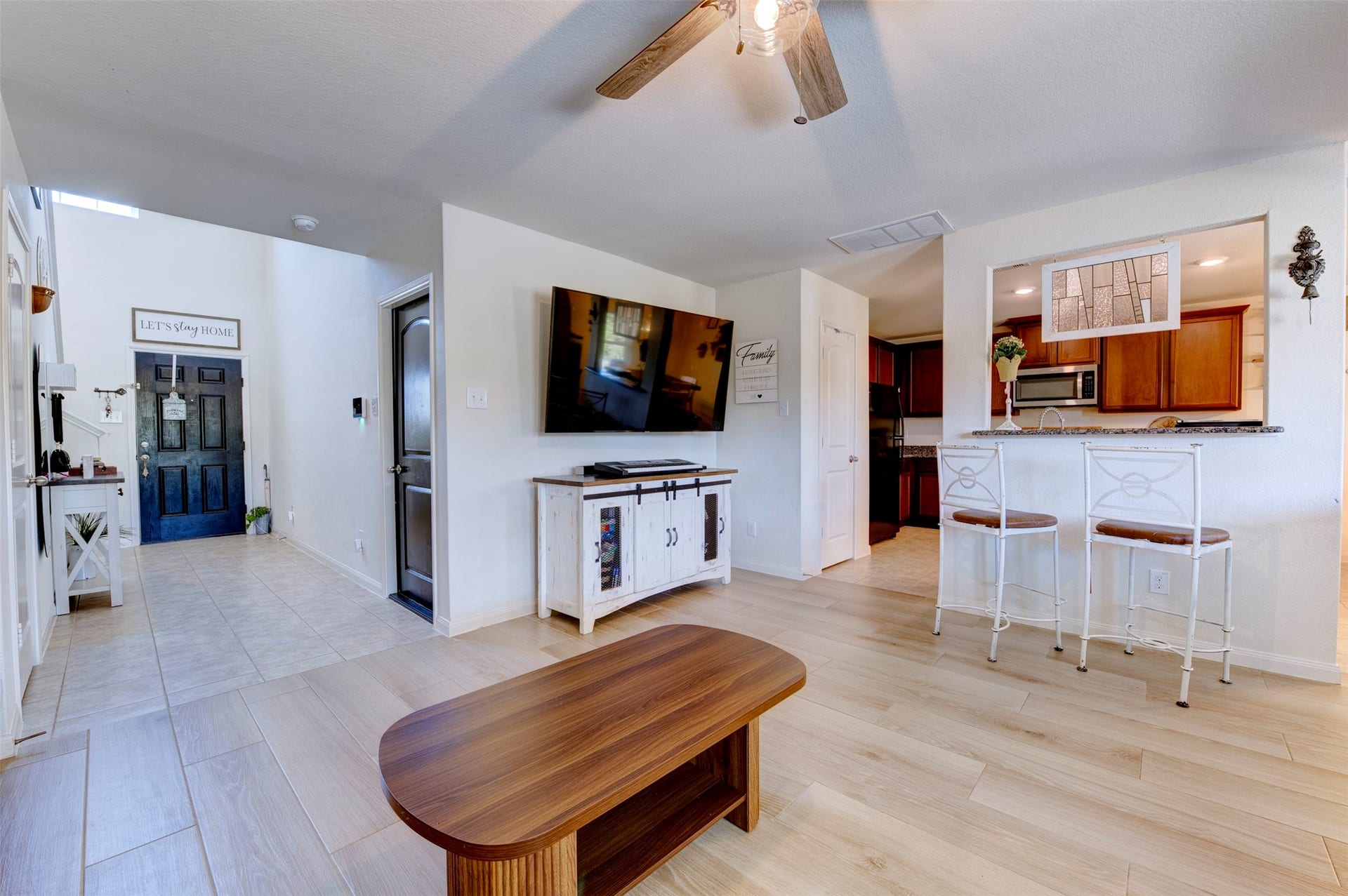 2306 Starboard Sail Drive, La Marque, TX 77568 2306 Starboard Sail Drive, La Marque, TX 77568