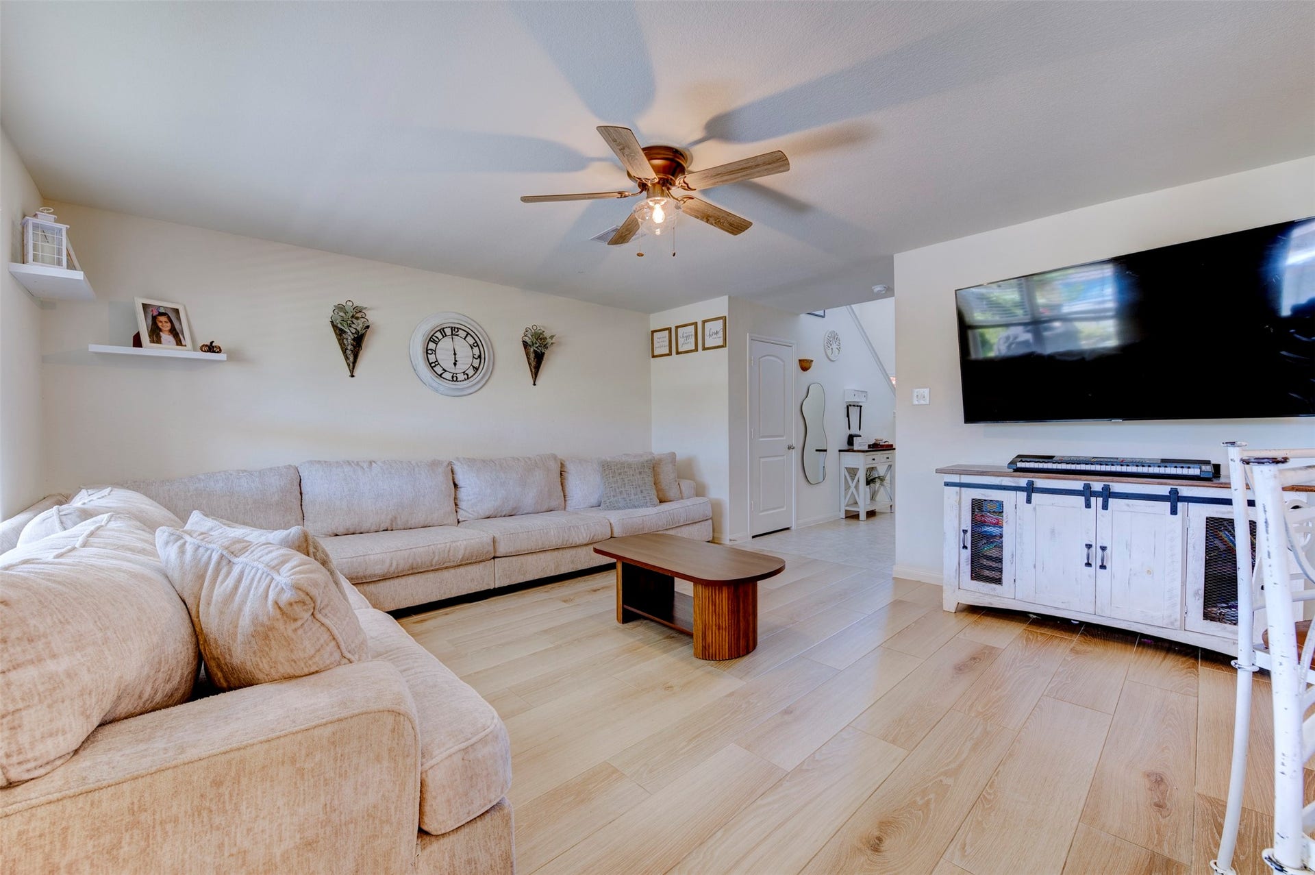 2306 Starboard Sail Drive, La Marque, TX 77568 2306 Starboard Sail Drive, La Marque, TX 77568