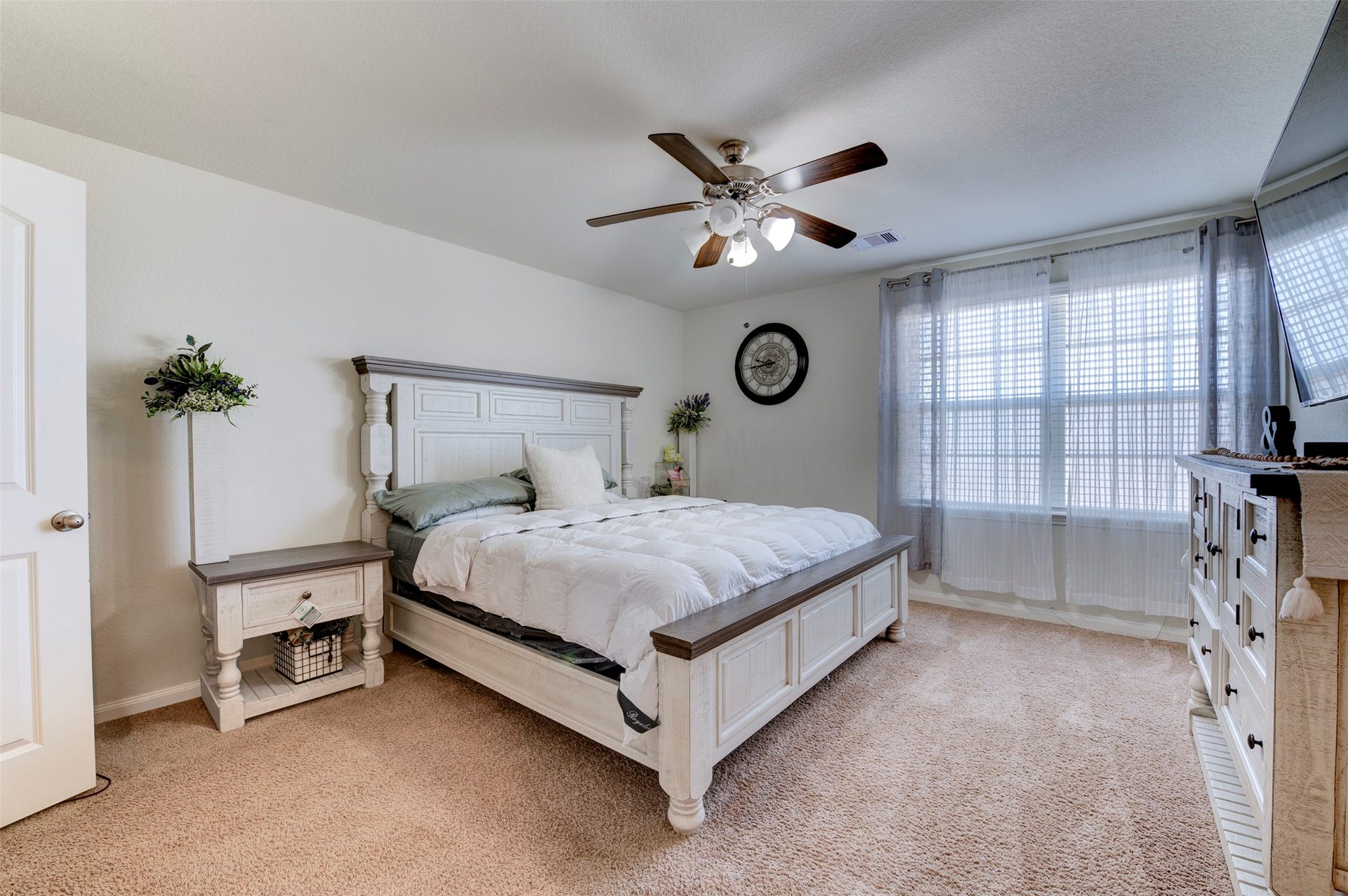 2306 Starboard Sail Drive, La Marque, TX 77568 2306 Starboard Sail Drive, La Marque, TX 77568