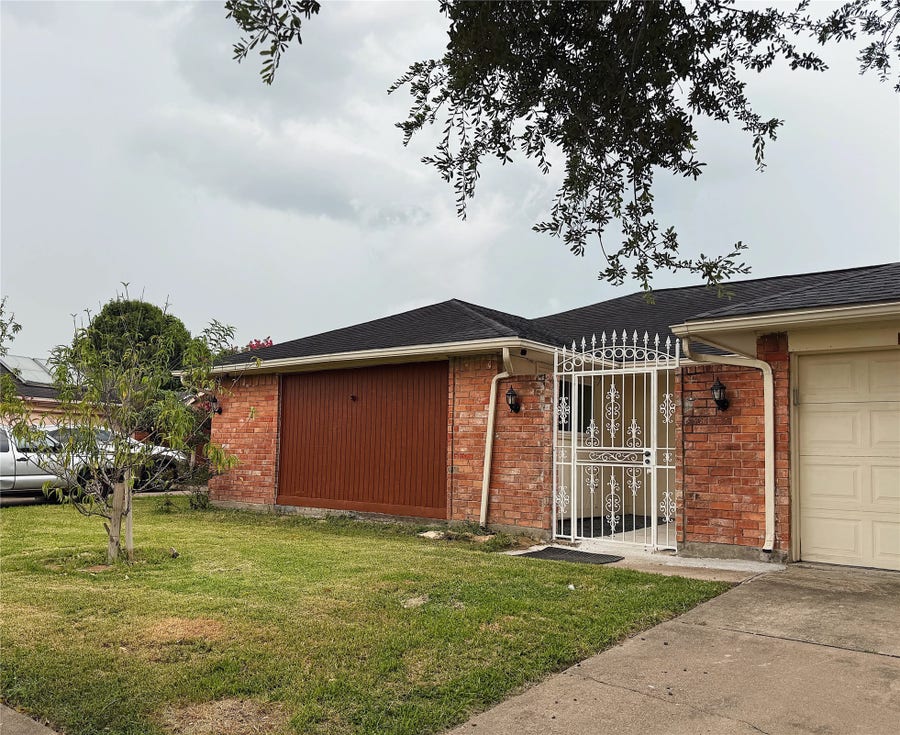 Property photo for 12931 Becklin Lane, Houston, TX