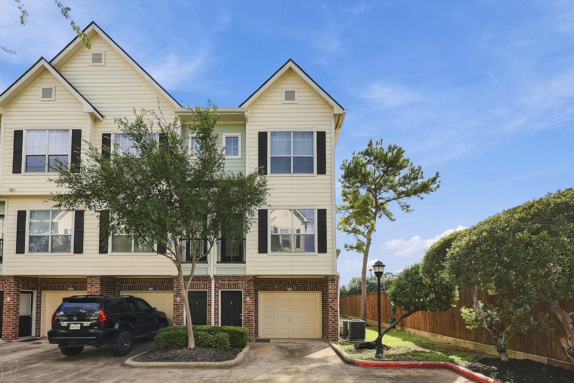 9200 Westheimer Road, #1201, Houston, TX 77063