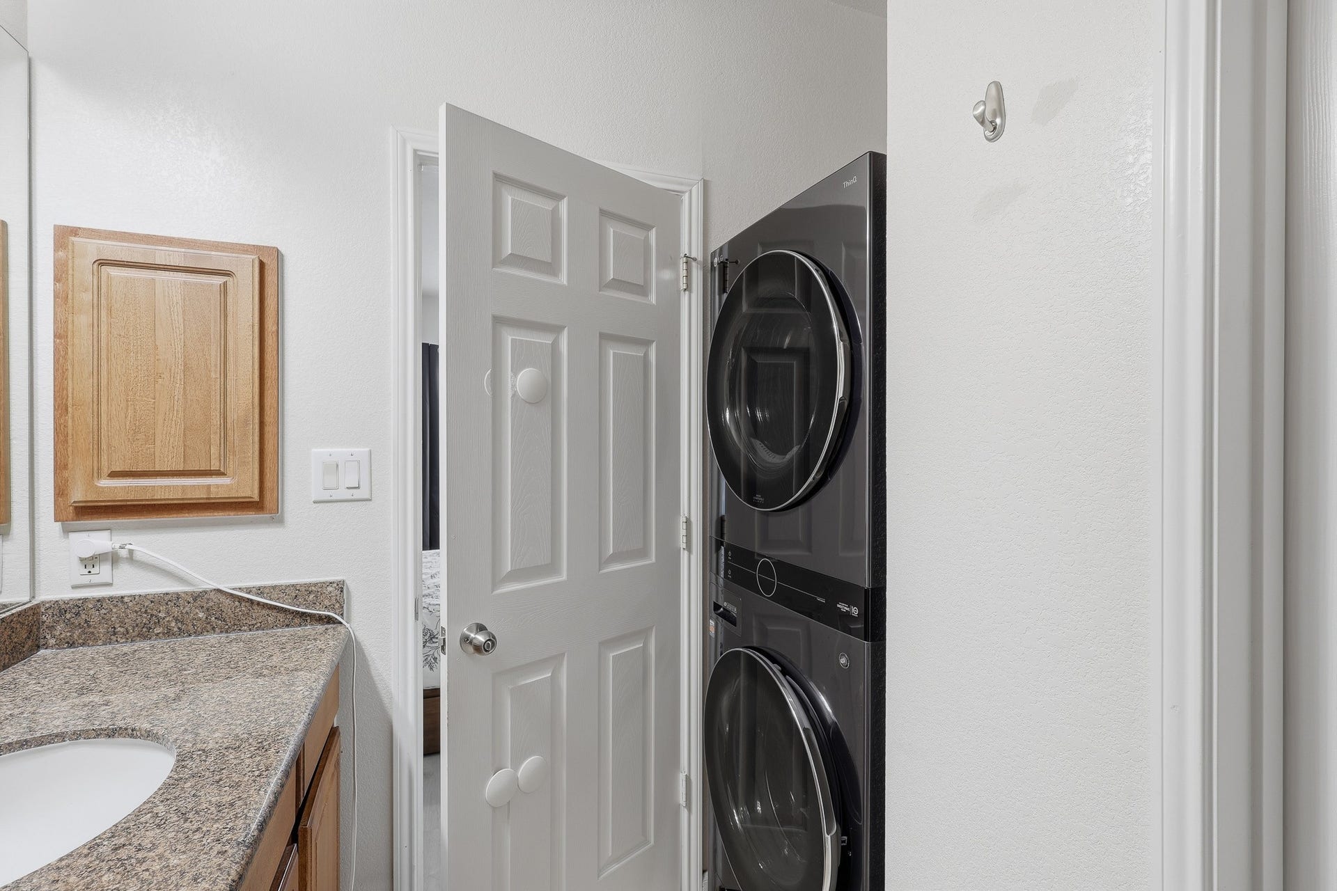 9200 Westheimer Road, #1201, Houston, TX 77063