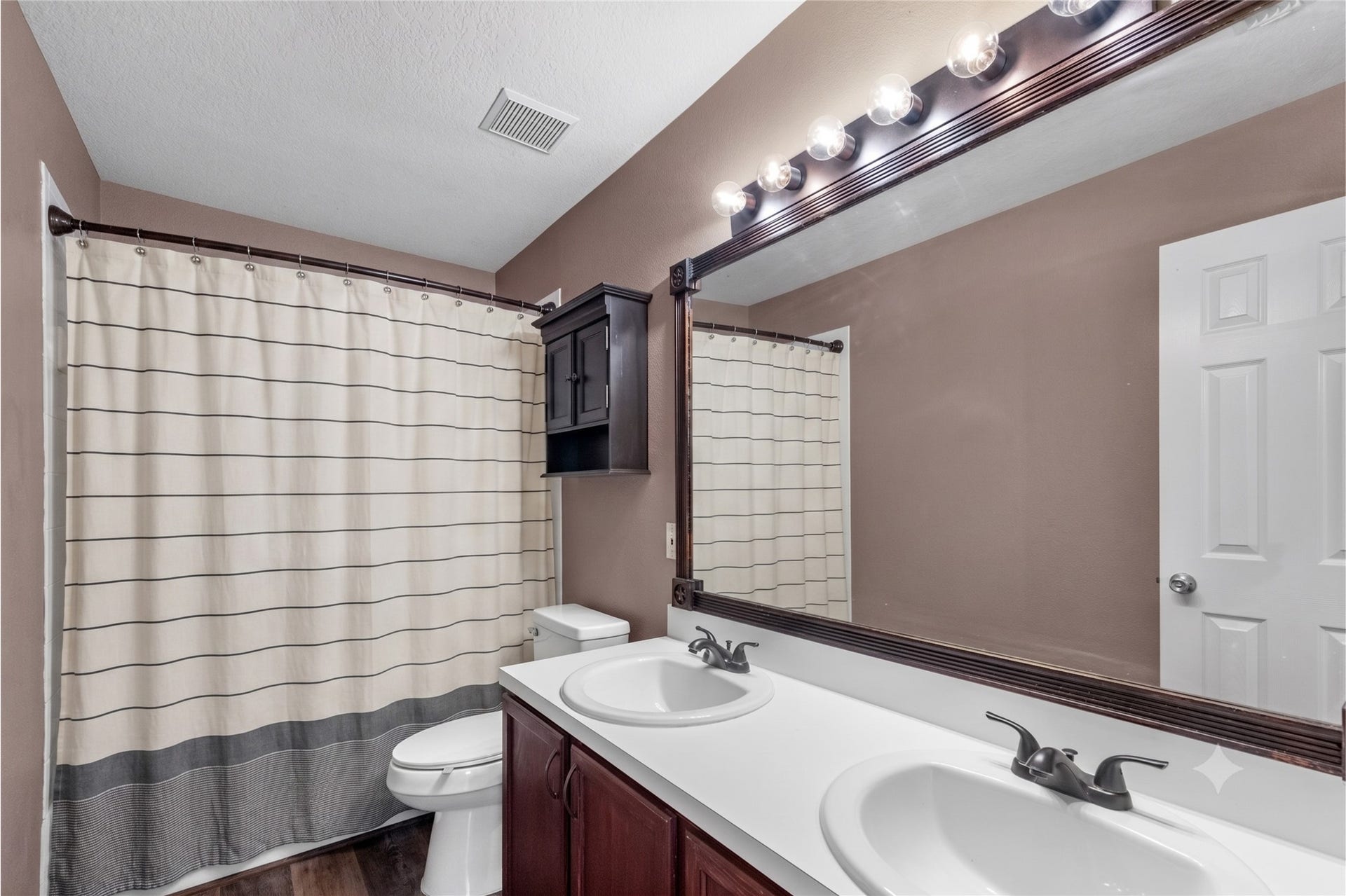 Upstairs Full Bath
