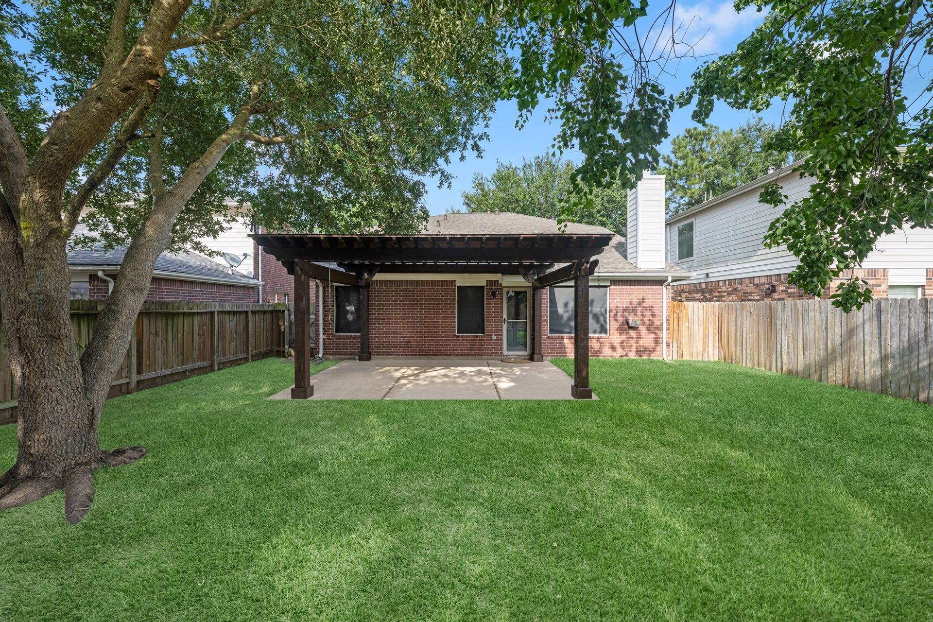 10311 Falling River Drive, Houston, TX 77095