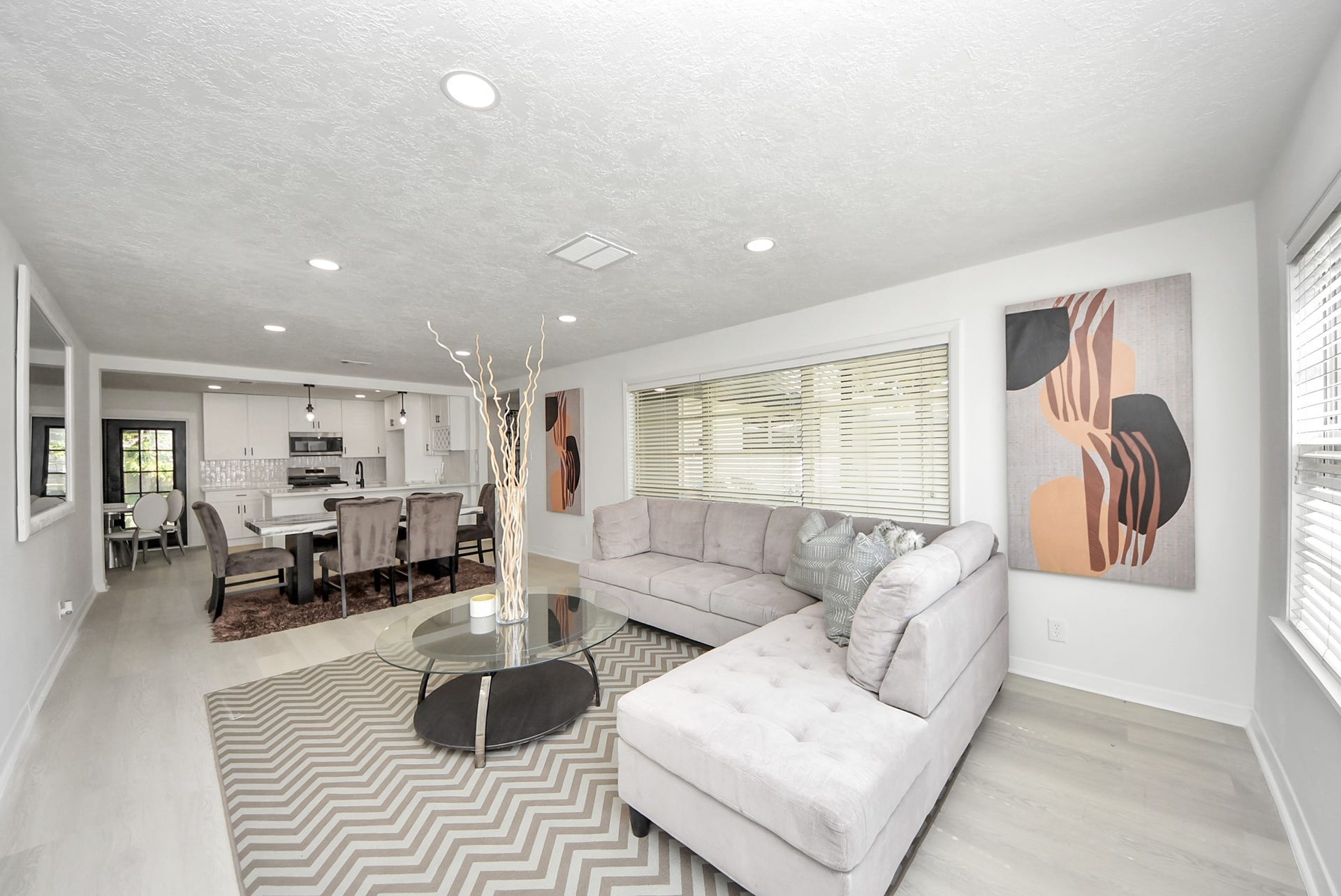9610 Westview Drive, Houston, TX 77055 9610 Westview Drive, Houston, TX 77055