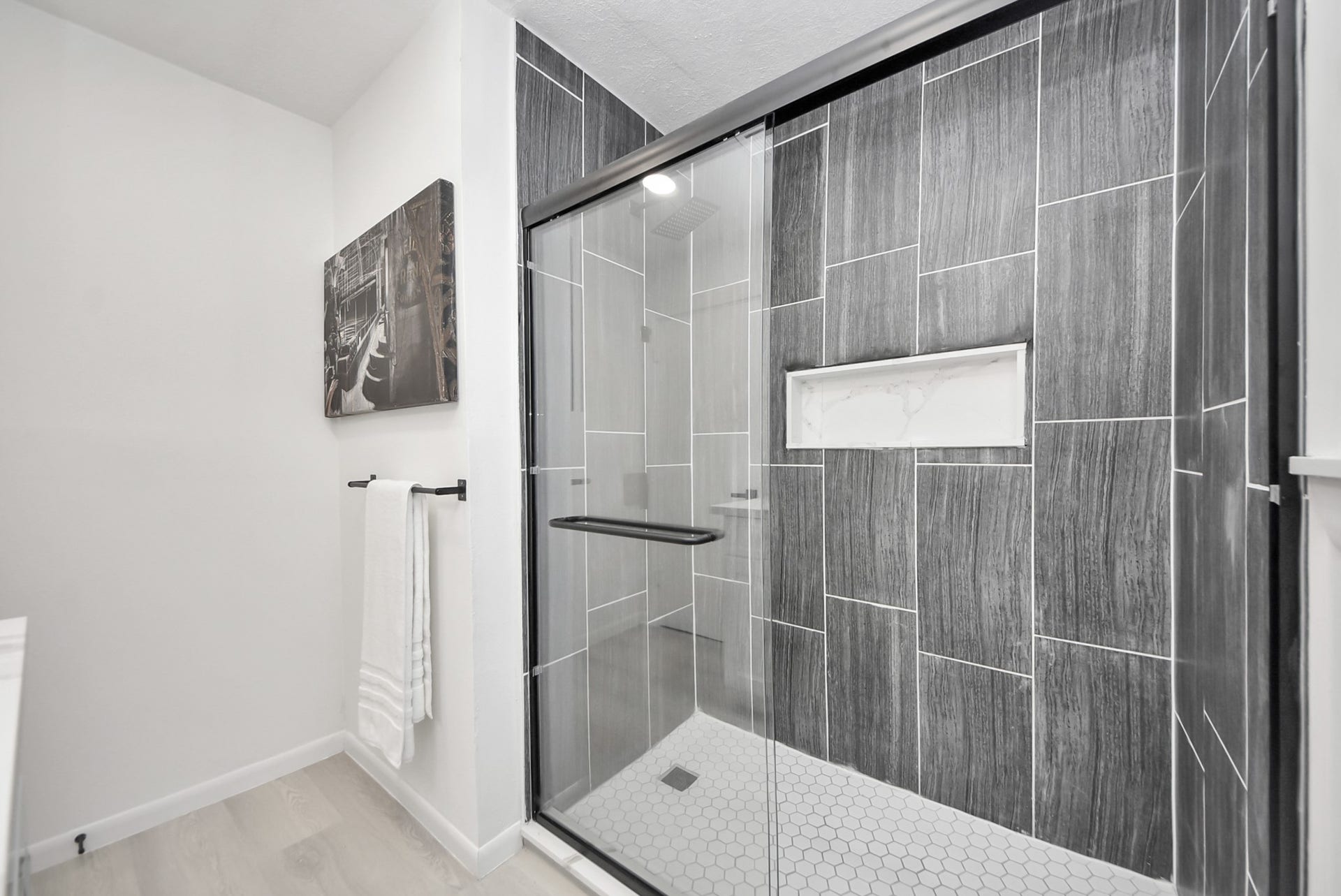 9610 Westview Drive, Houston, TX 77055 9610 Westview Drive, Houston, TX 77055