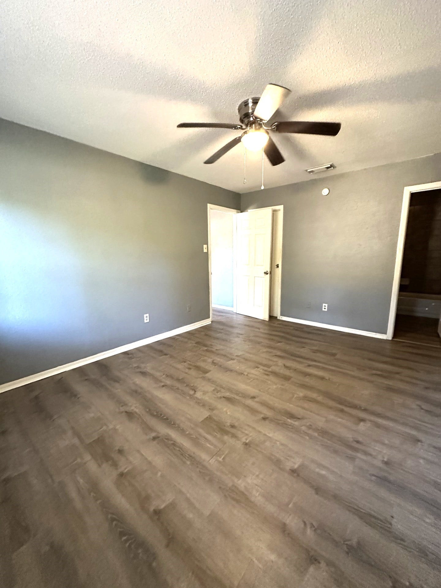 4712 Oleander Street, Bacliff, TX 77518 primary bedroom