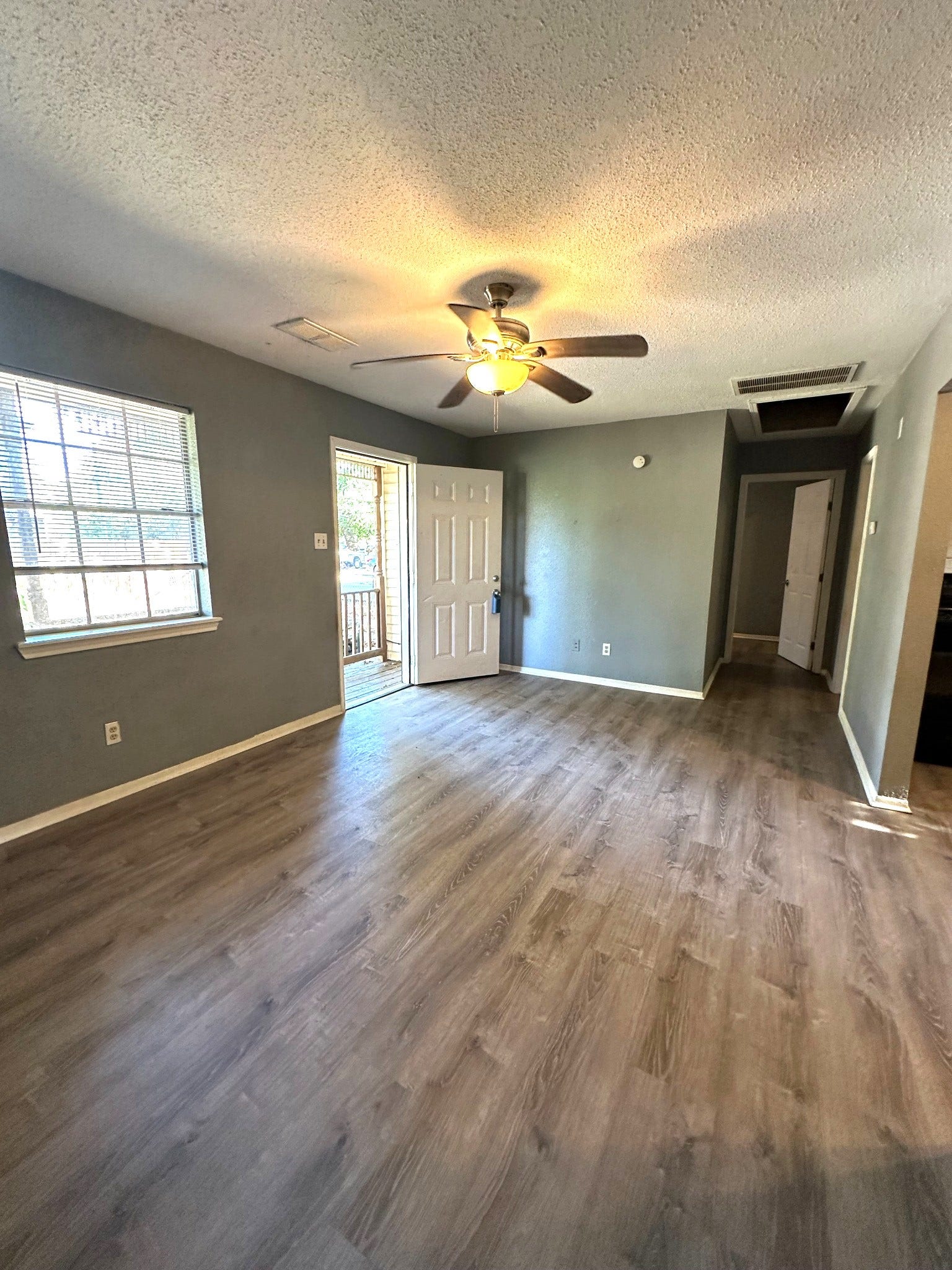4712 Oleander Street, Bacliff, TX 77518 Entry from front porch to den