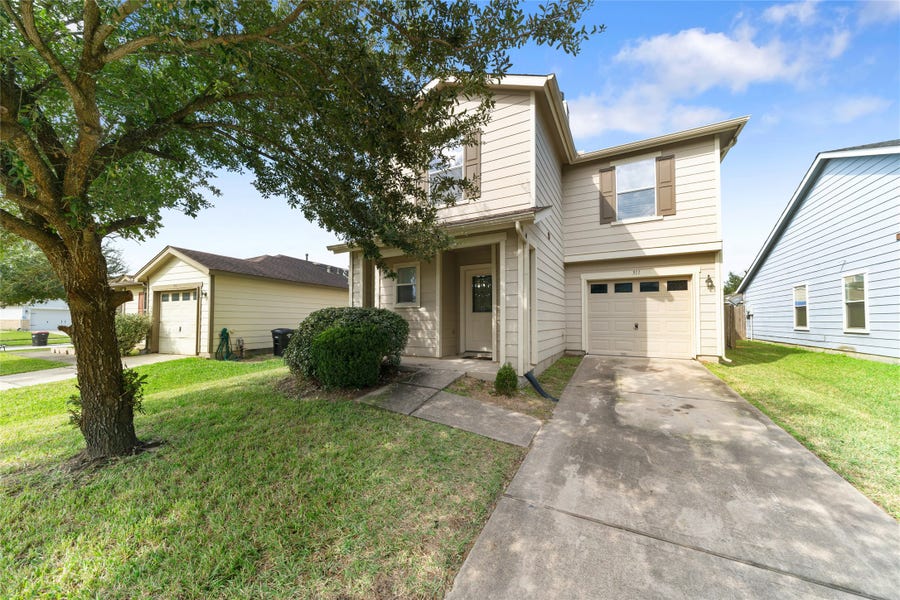 Property photo for 311 Remington Creek Drive, Houston, TX